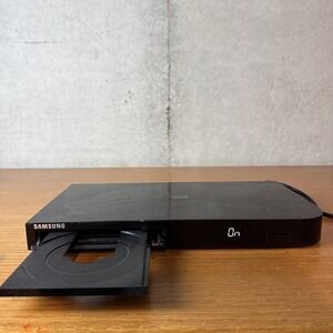 Samsung 3D BD-H5900 Blu-Ray DVD Player NO REMOTE